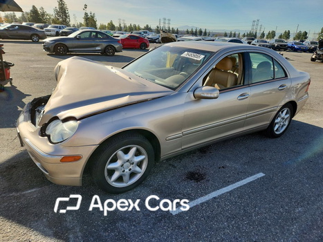 Mercedes-Benz C-klasse 2002 - Image 1 of 13