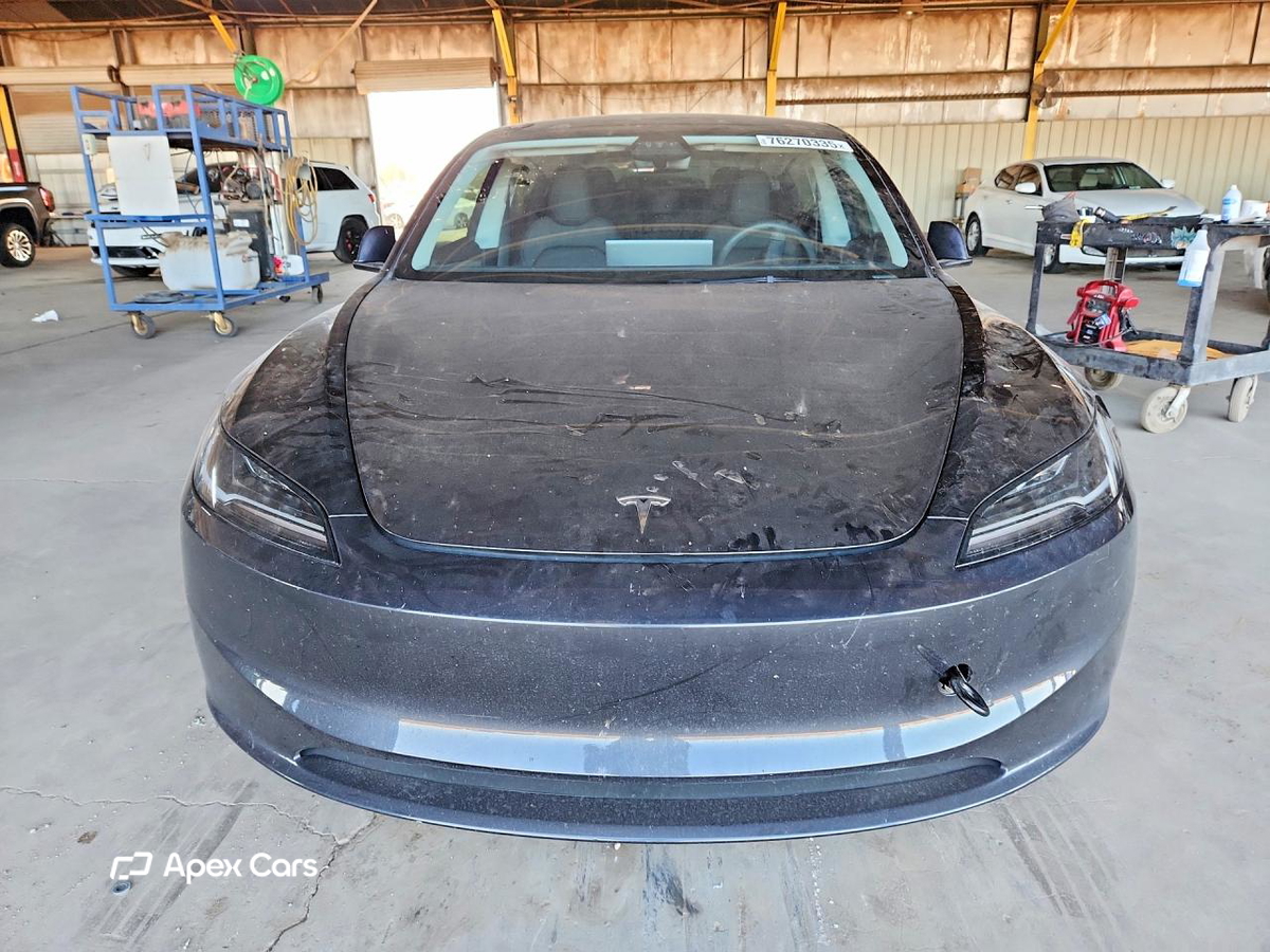 Tesla Model 3 2024