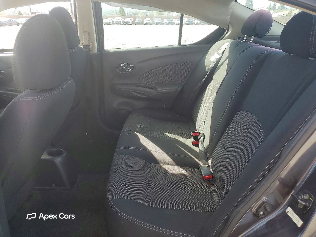 Nissan Versa 2015