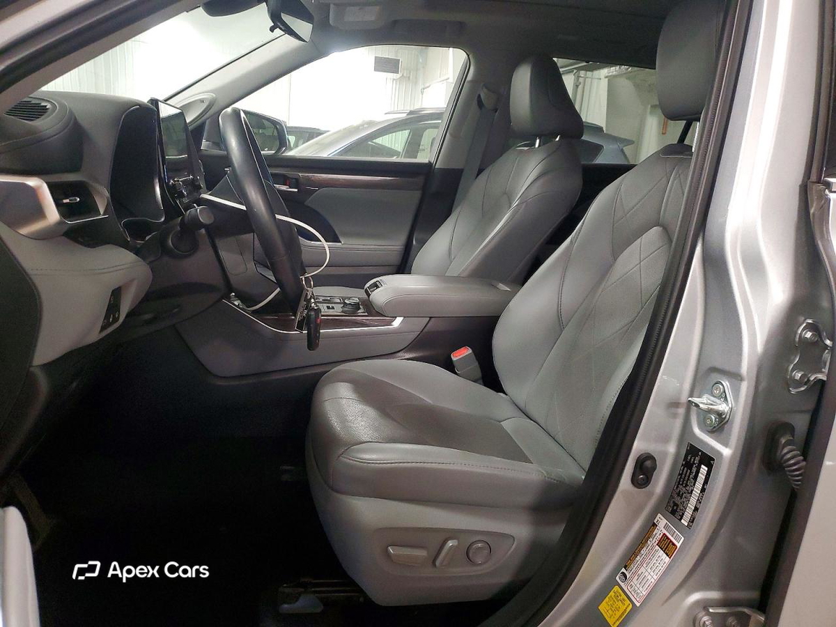 Toyota Highlander 2021