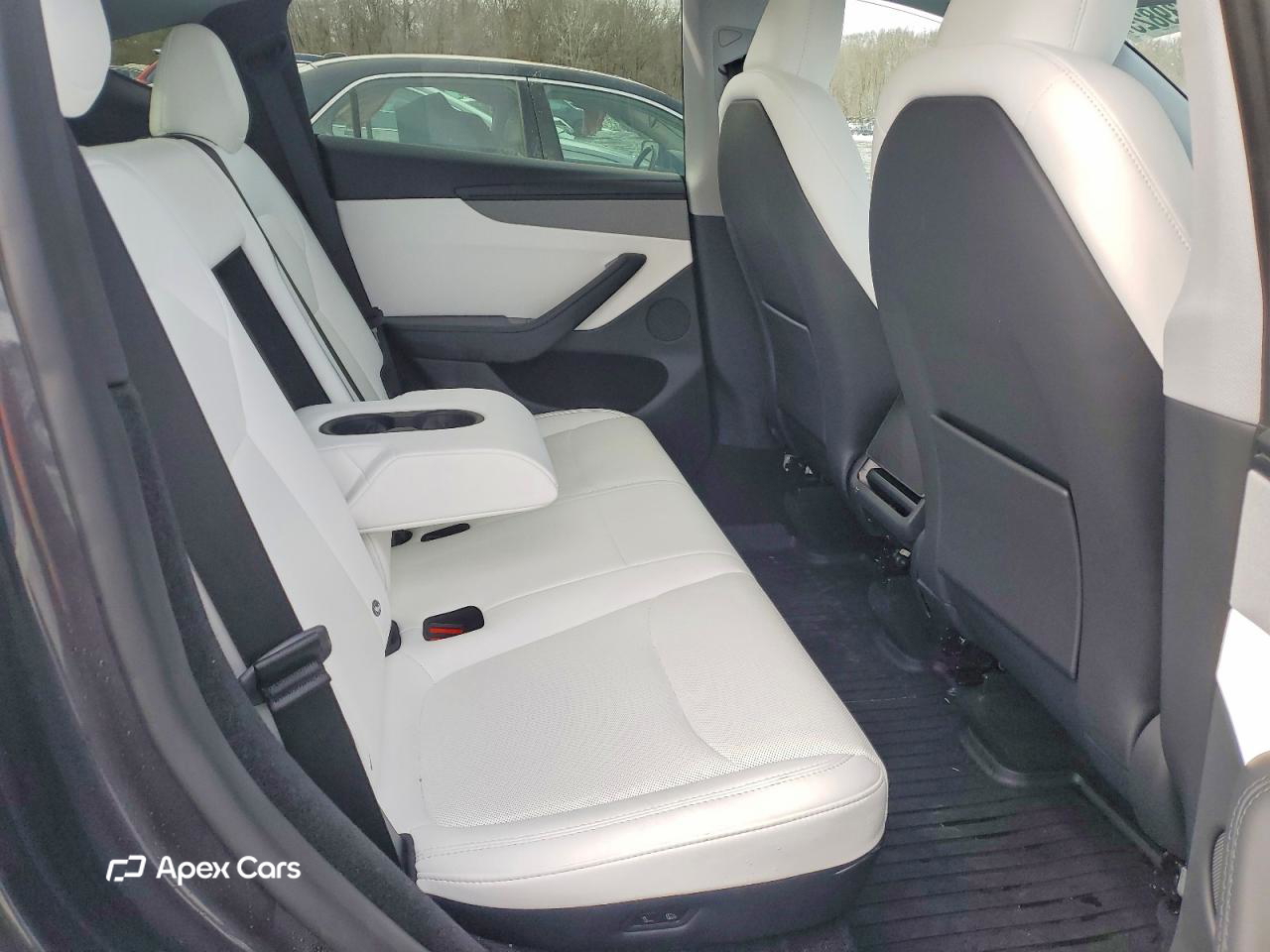 Tesla Model Y 2026