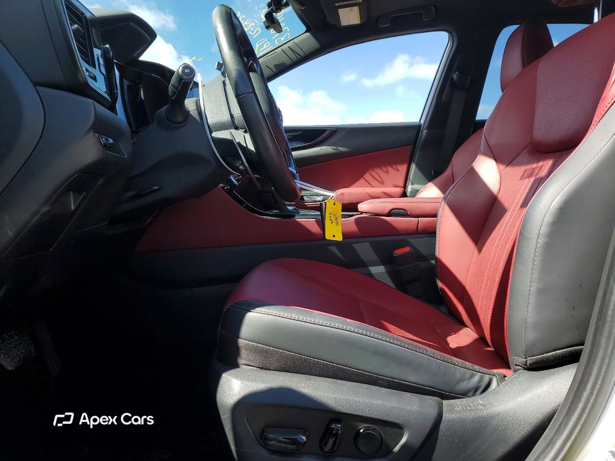 Lexus NX 2024