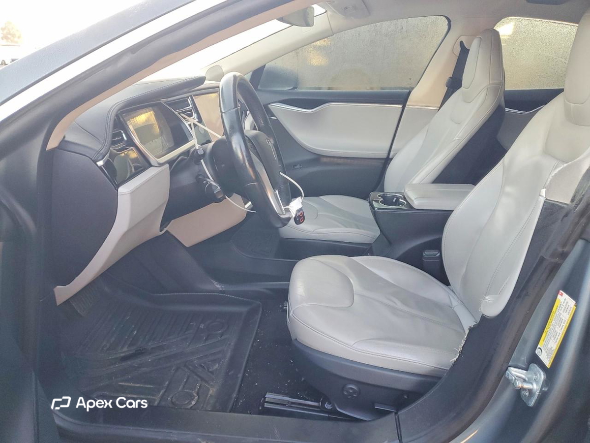 Tesla Model S 2013