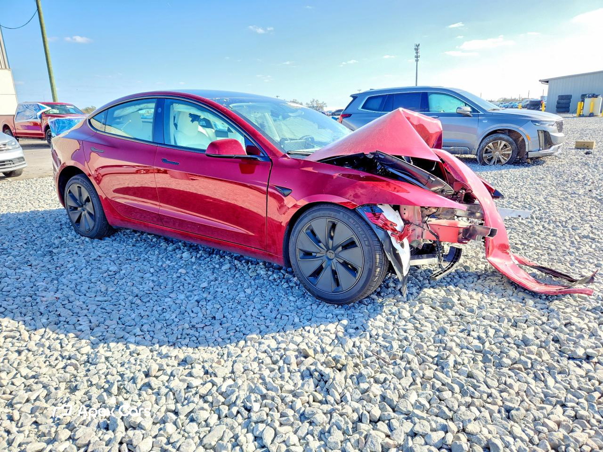 Tesla Model 3 2025