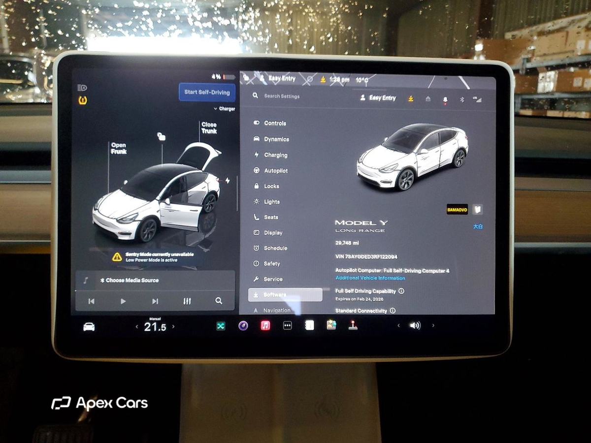 Tesla Model Y 2024