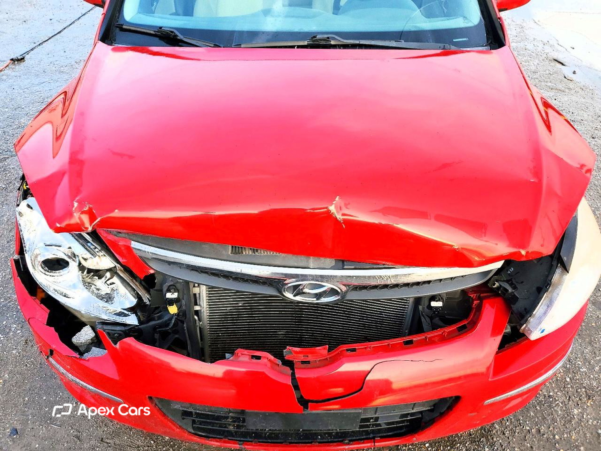 Hyundai Elantra 2012