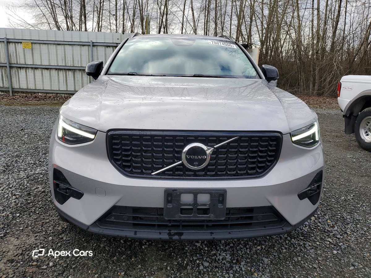 Volvo XC40 2023