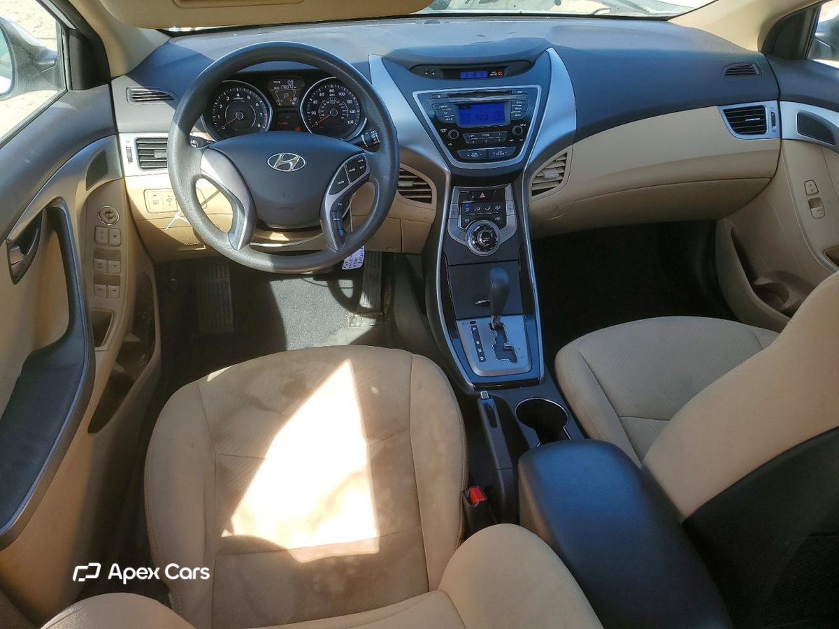 Hyundai Elantra 2013