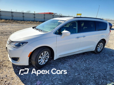 Chrysler Pacifica 2017 - Image 1 of 13