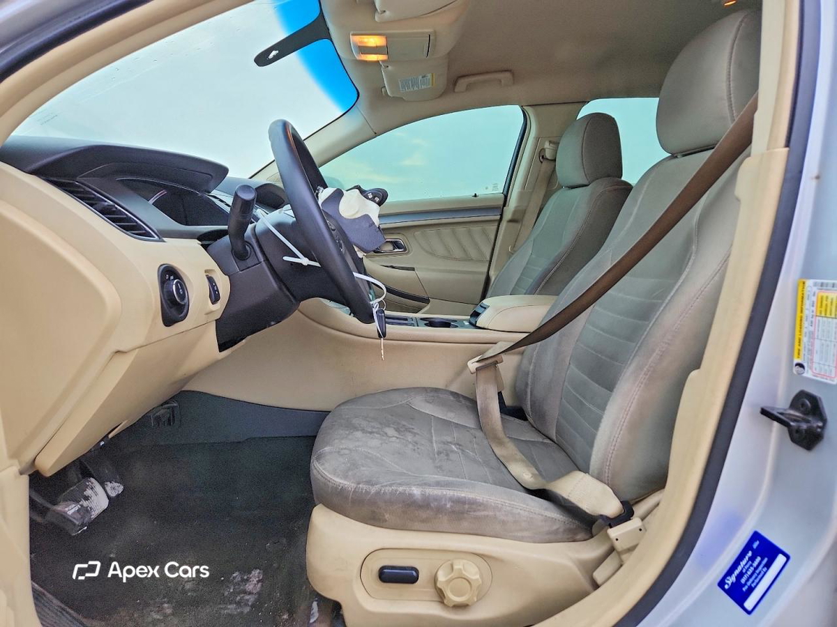 Ford Taurus 2015