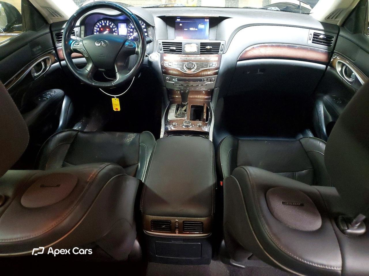 Infiniti Q70 2015