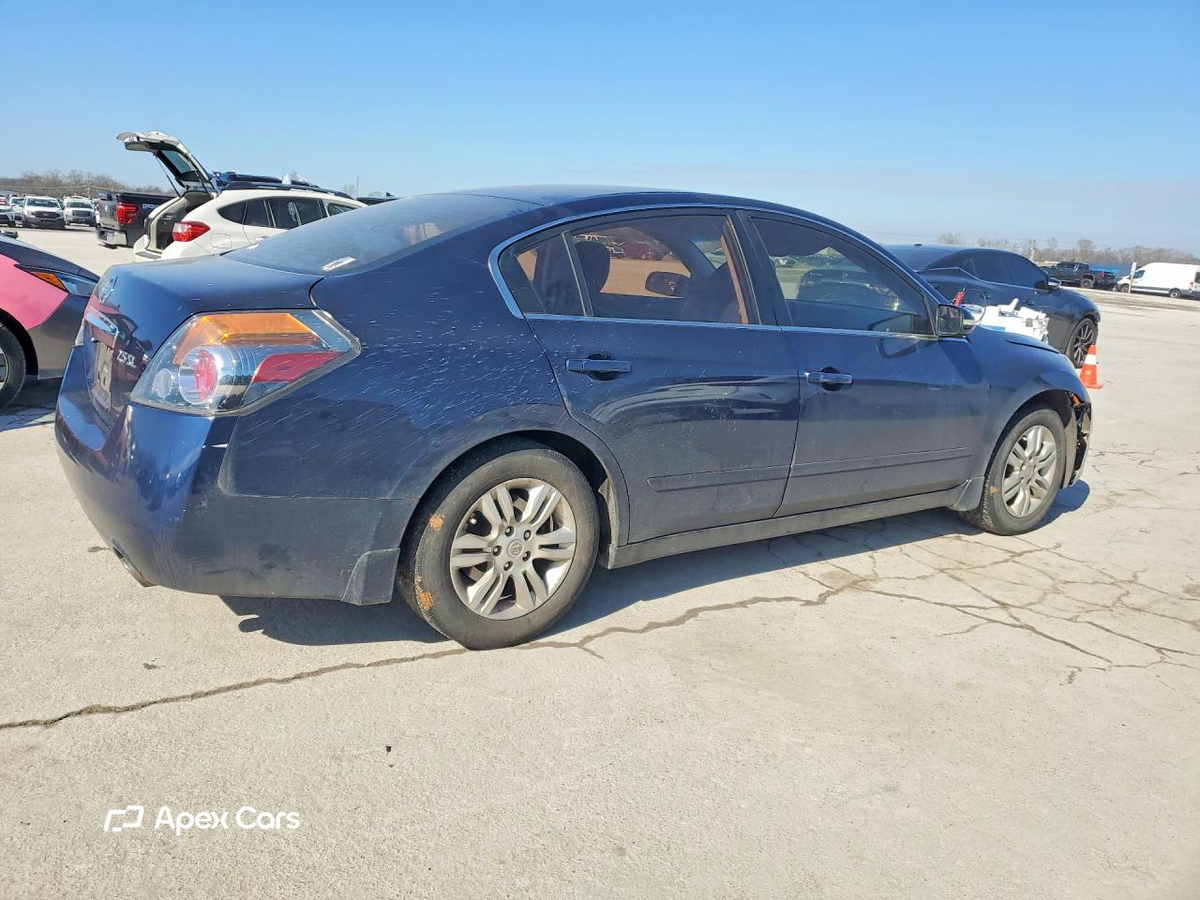 Nissan Altima 2012