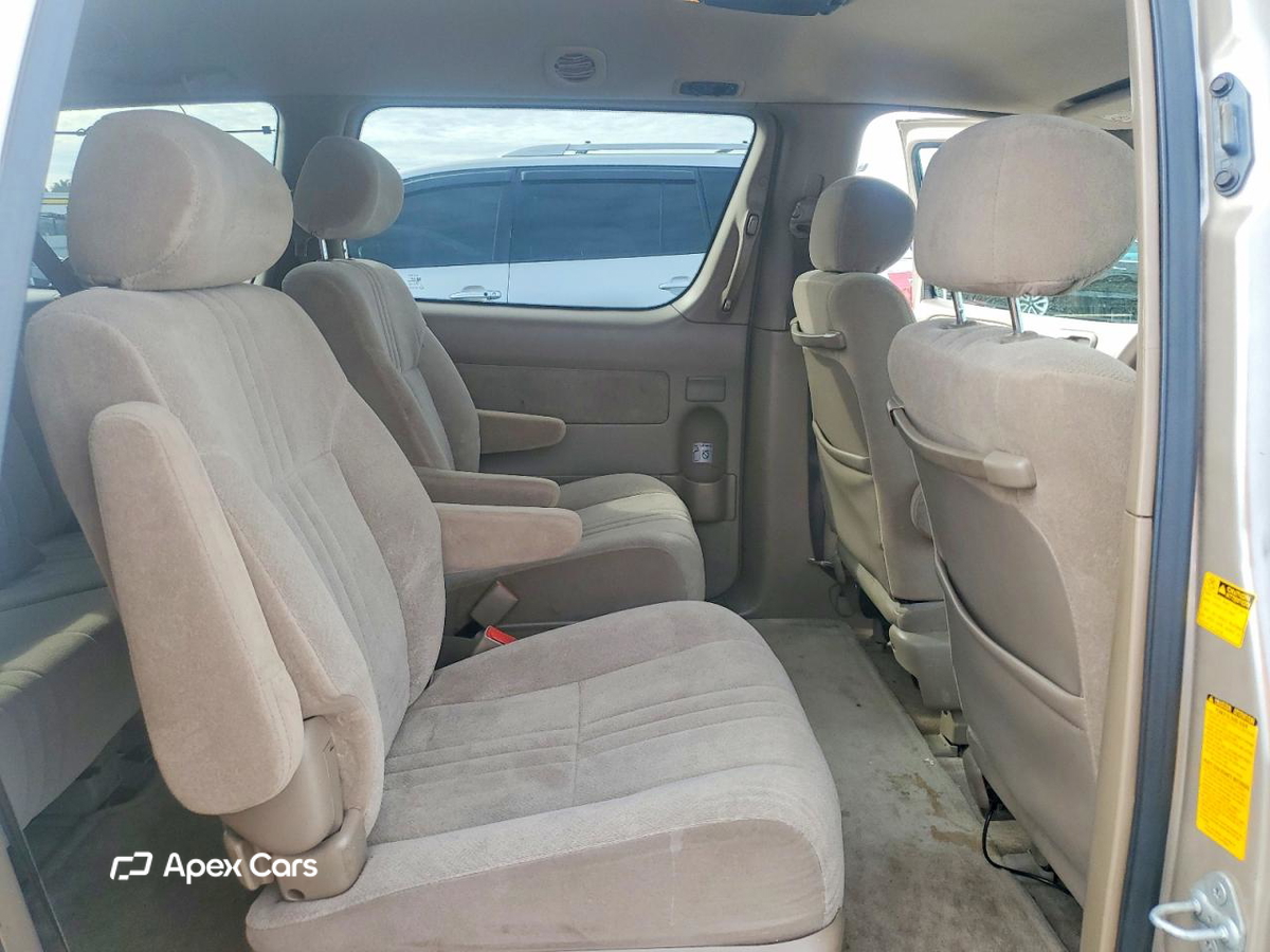 Toyota Sienna 2003