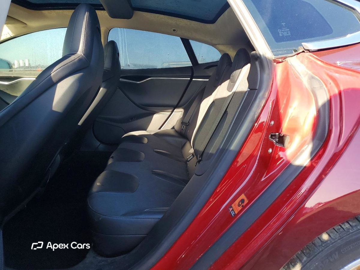 Tesla Model S 2014