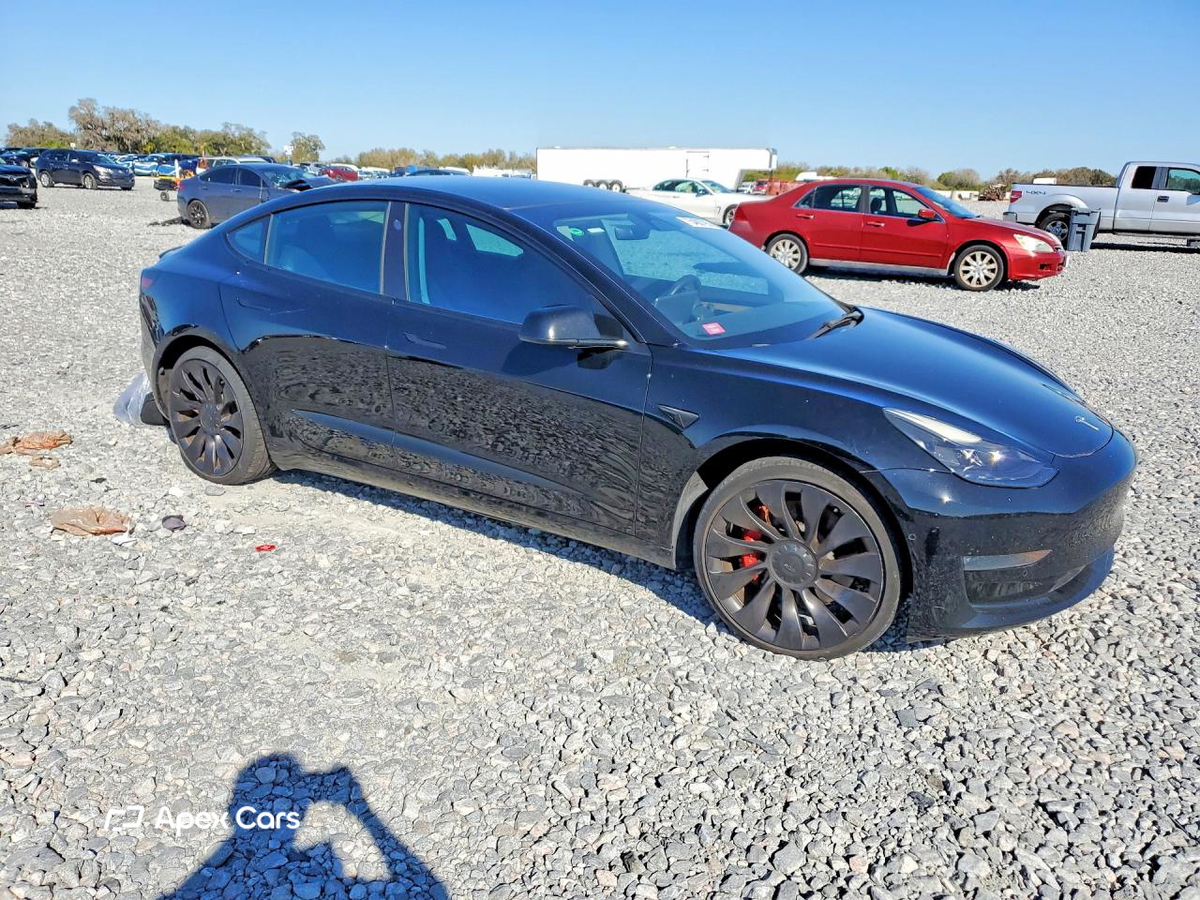 Tesla Model 3 2022
