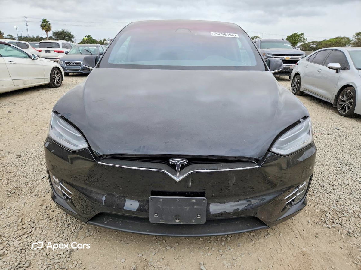 Tesla Model X 2018