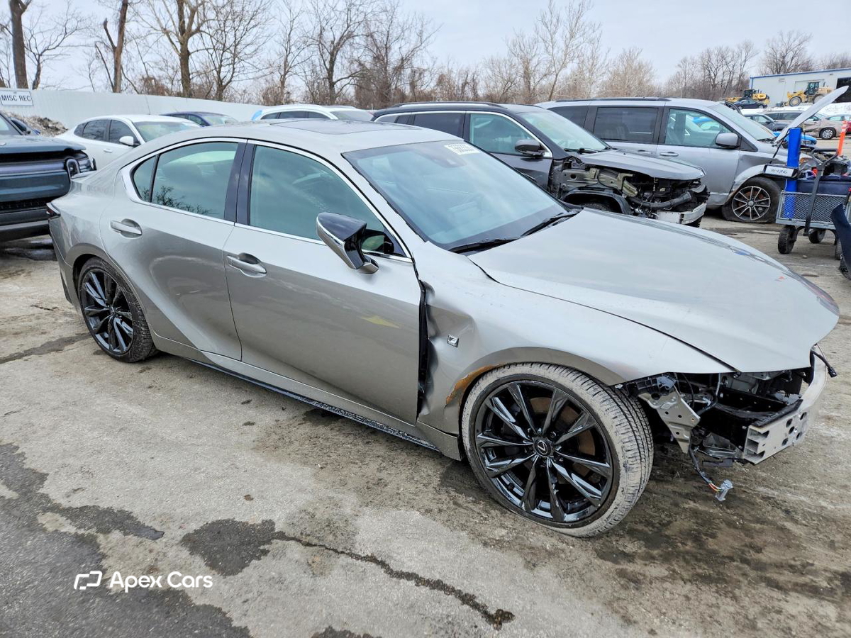 Lexus IS 2023