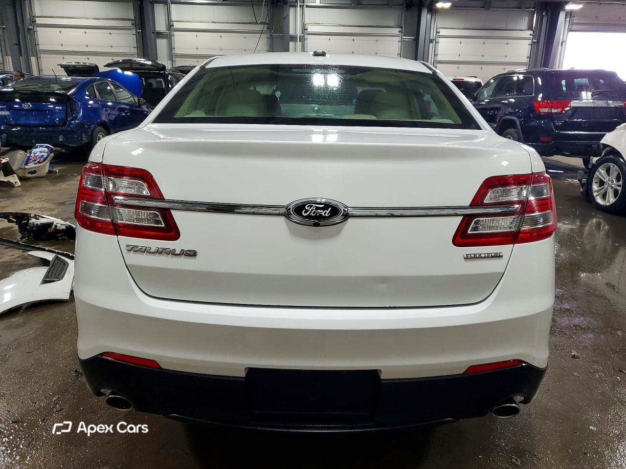 Ford Taurus 2015