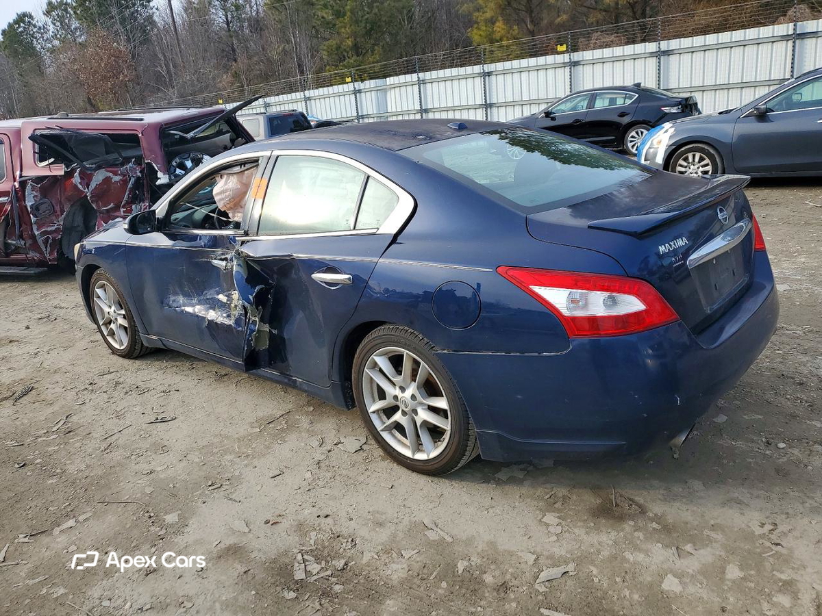 Nissan Maxima 2010