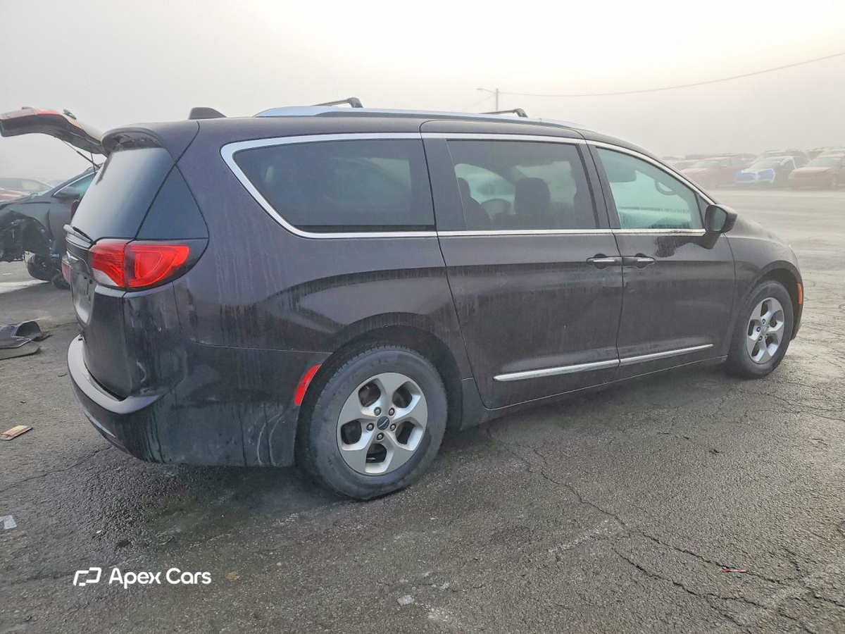 Chrysler Pacifica 2017