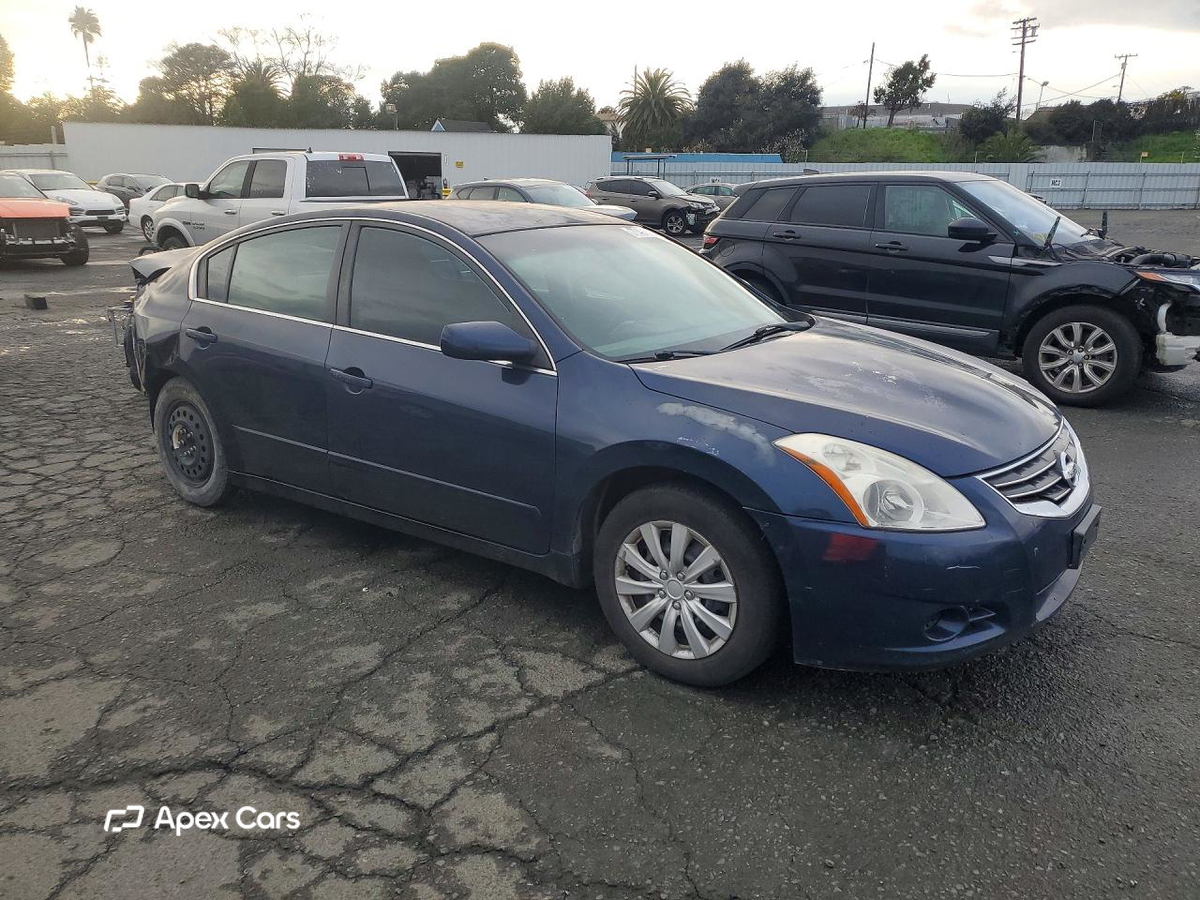 Nissan Altima 2011