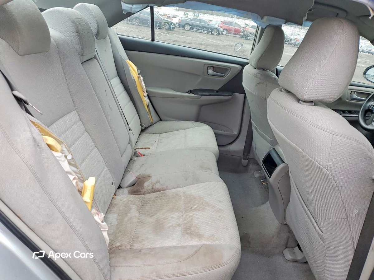 Toyota Camry 2016