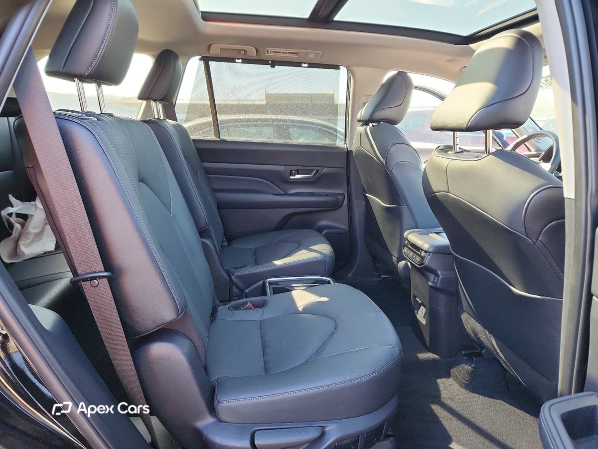 Toyota Highlander 2025