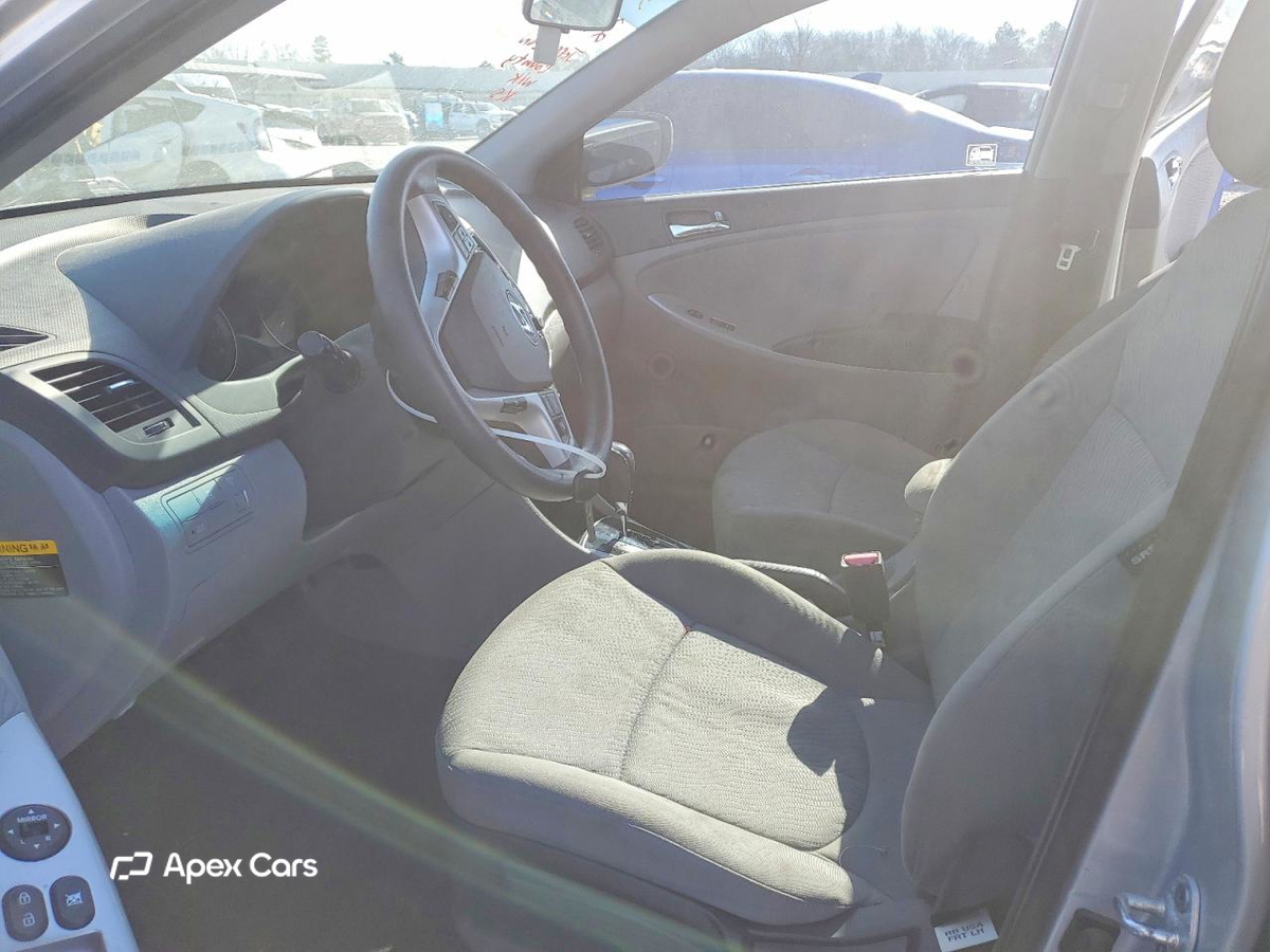 Hyundai Accent 2013