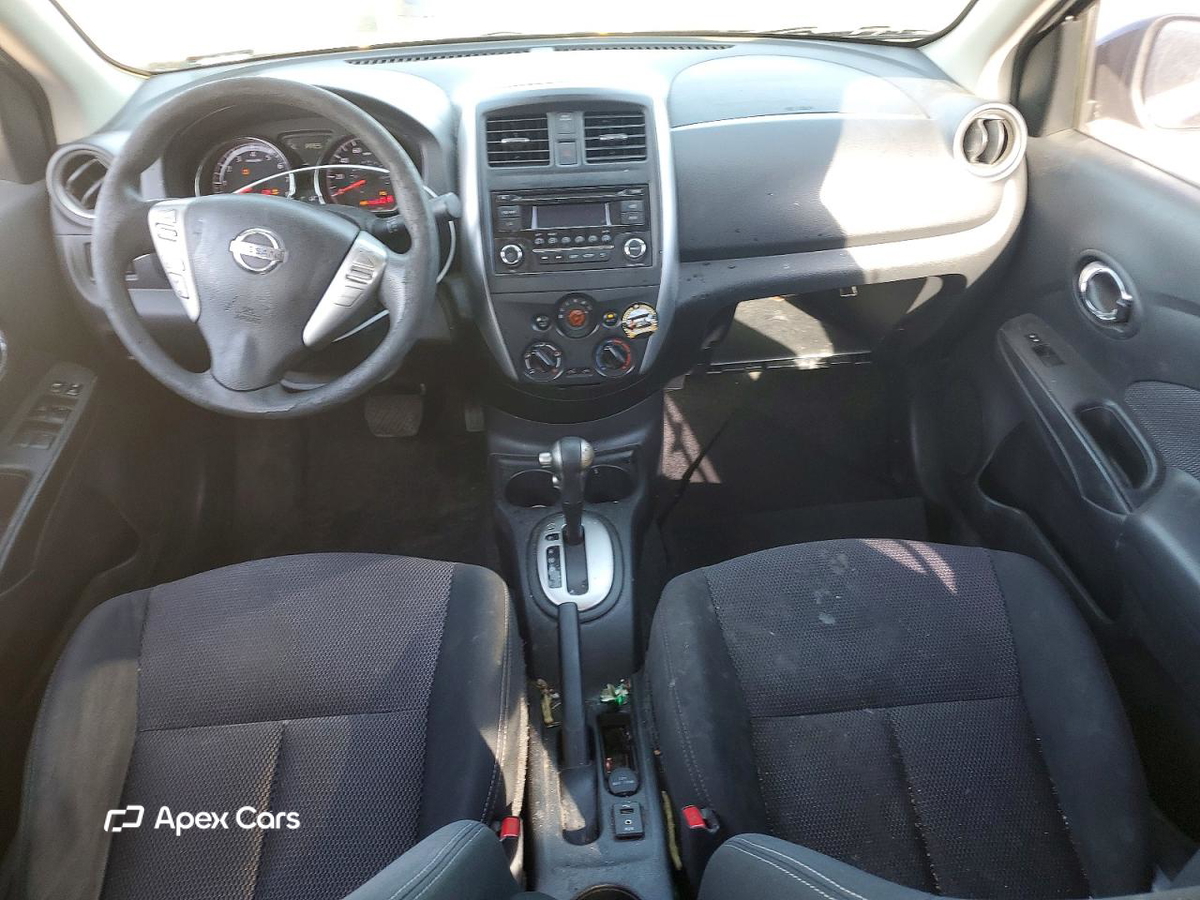Nissan Versa 2016
