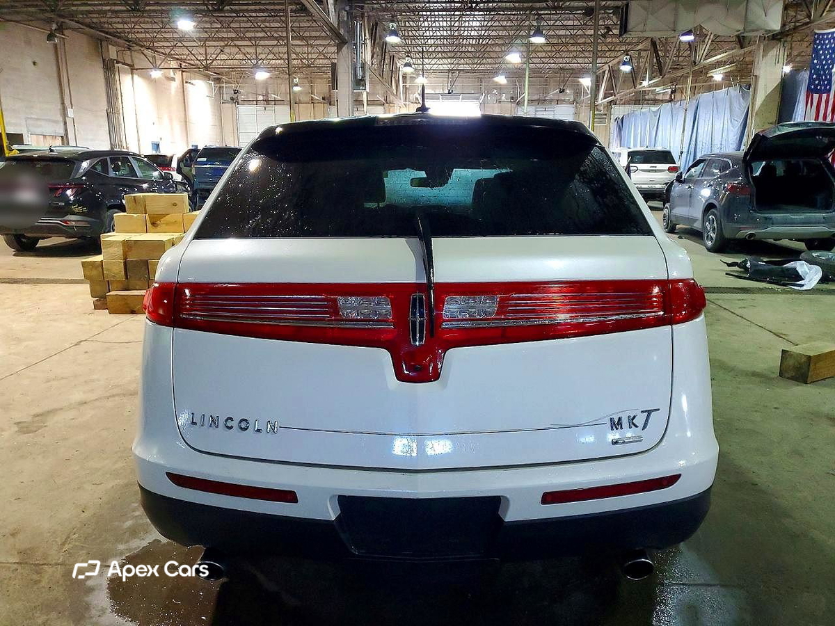 Lincoln MKT 2012