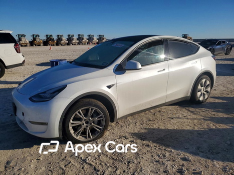 Tesla Model Y 2023 - Image 1 of 12