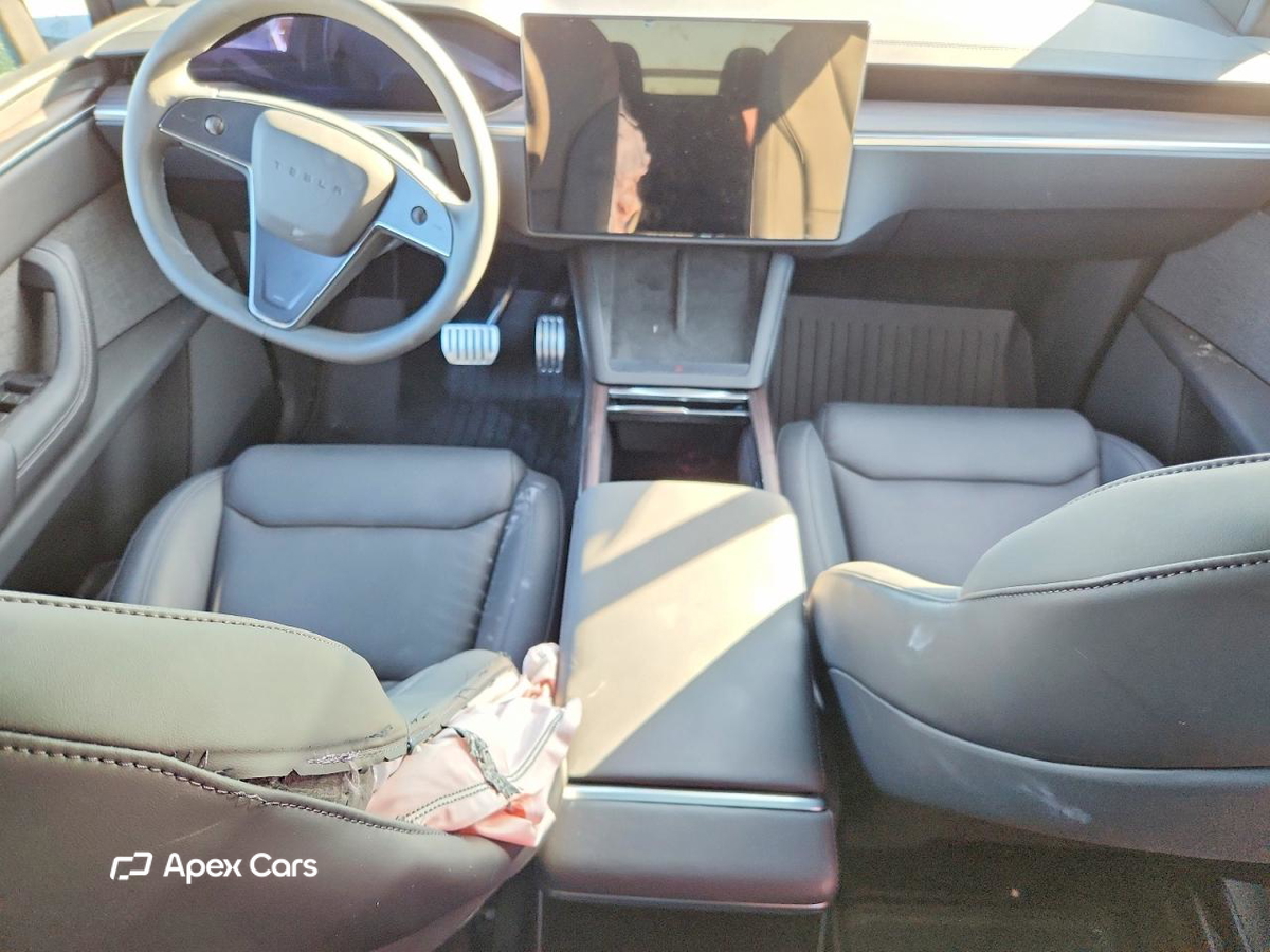 Tesla Model X 2025