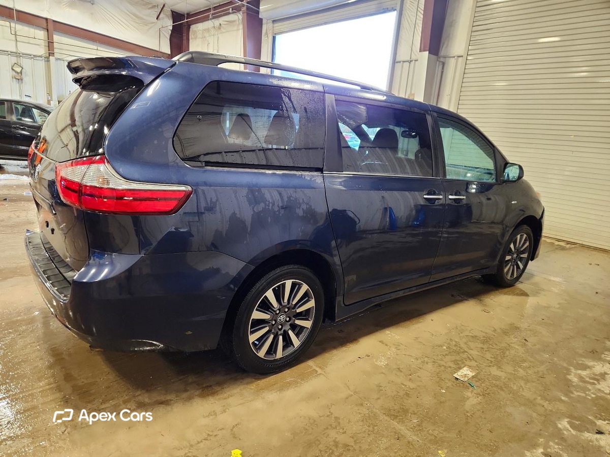 Toyota Sienna 2018