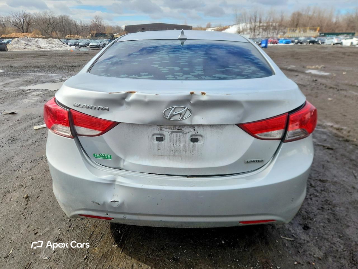 Hyundai Elantra 2013