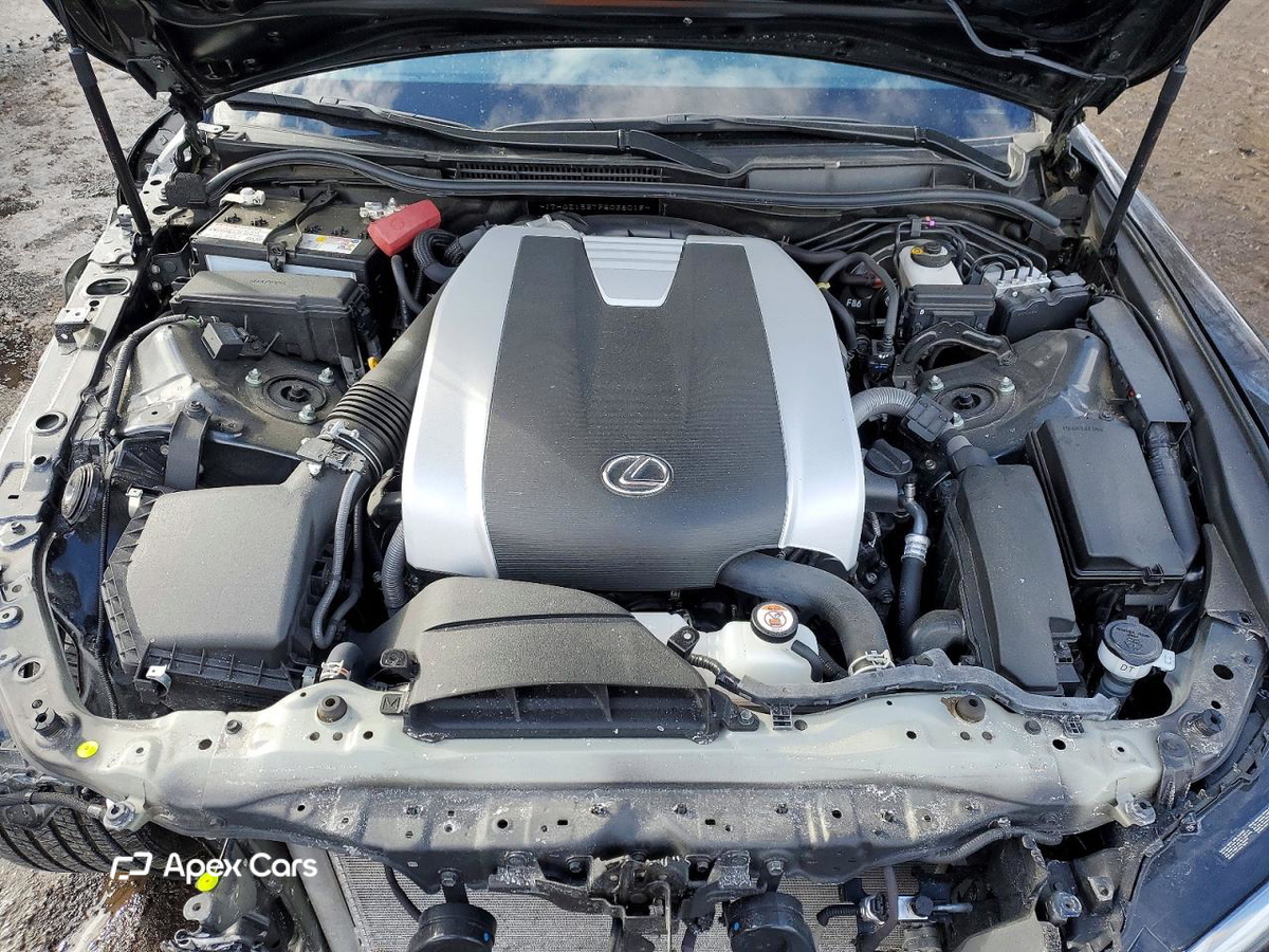 Lexus IS 2024
