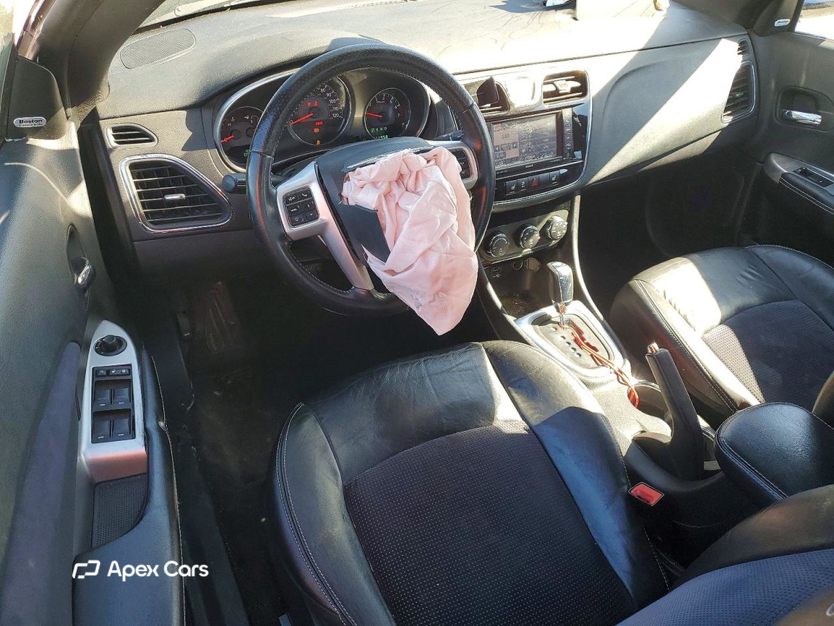 Chrysler 200 2012