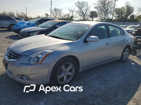 Nissan Altima 2012 - Zdjęcie 1 z 13