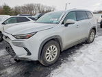 Toyota Highlander 2025
