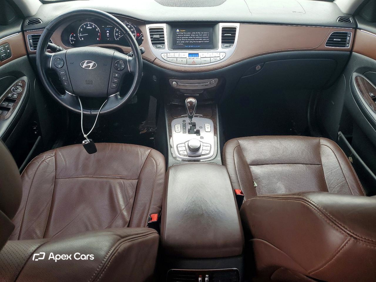 Hyundai Genesis 2012