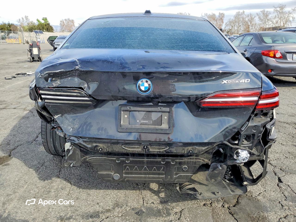 BMW i5 2025
