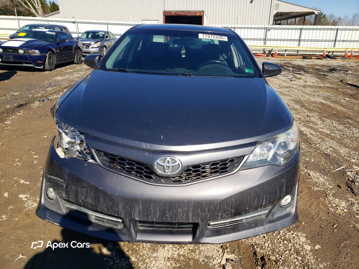Toyota Camry 2012