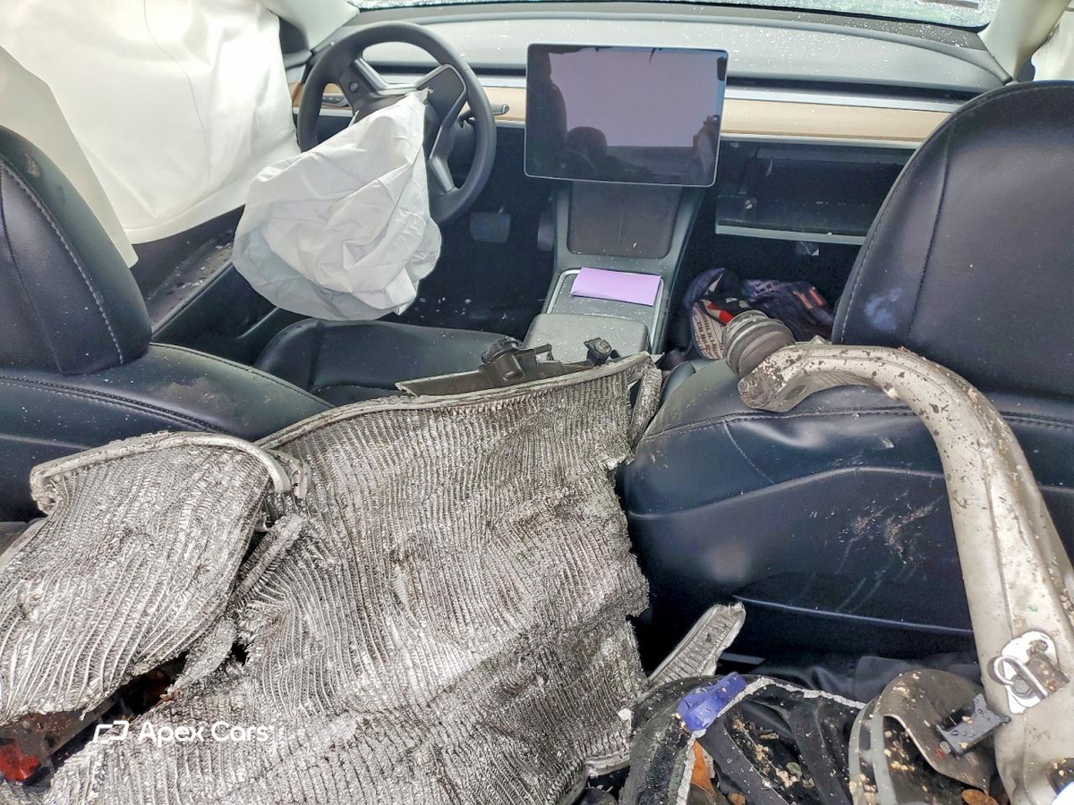 Tesla Model 3 2023