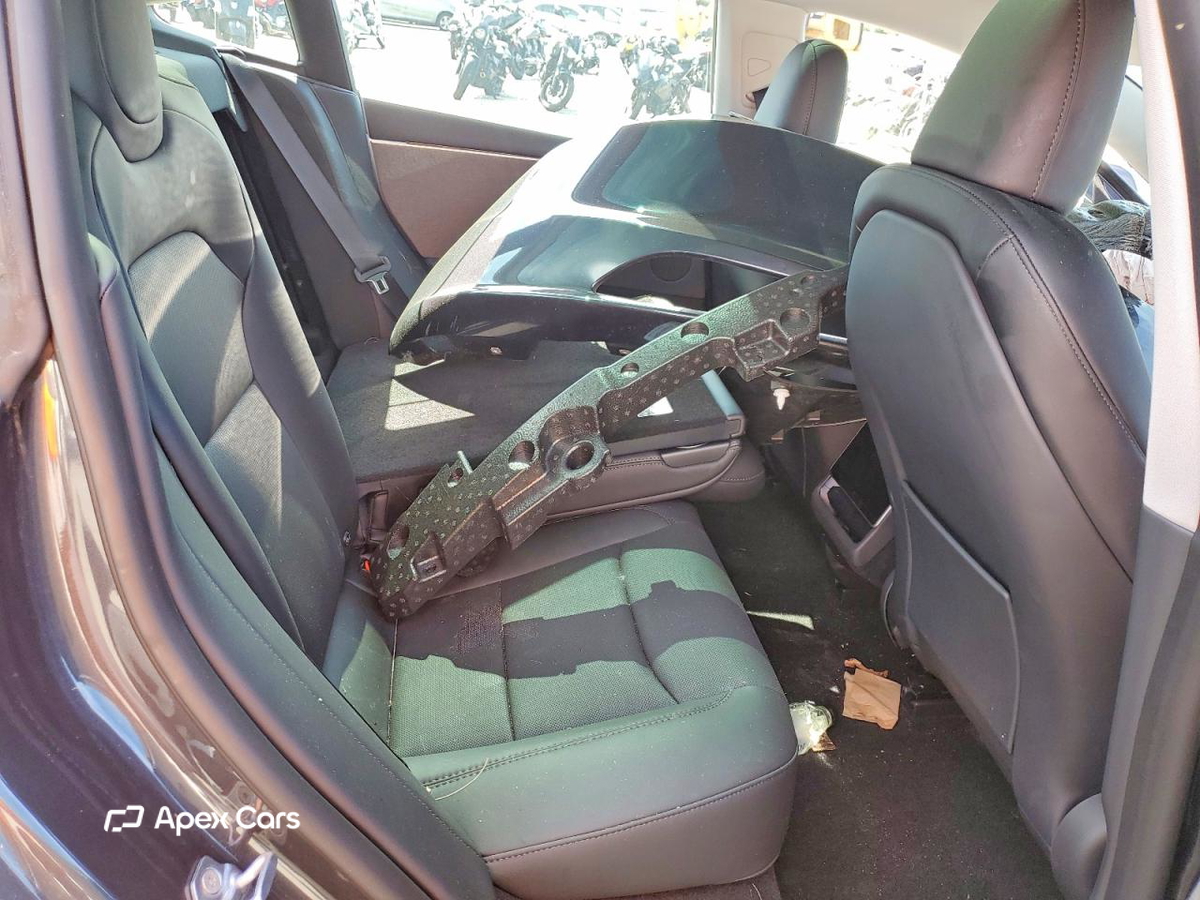Tesla Model 3 2025