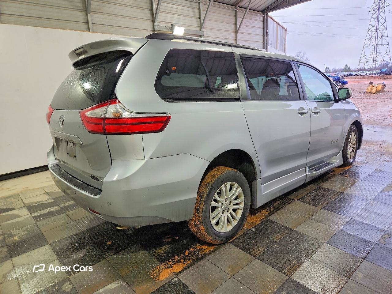 Toyota Sienna 2016
