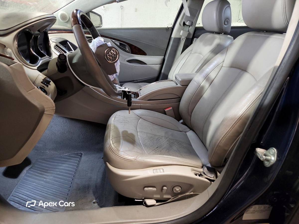 Buick LaCrosse 2011