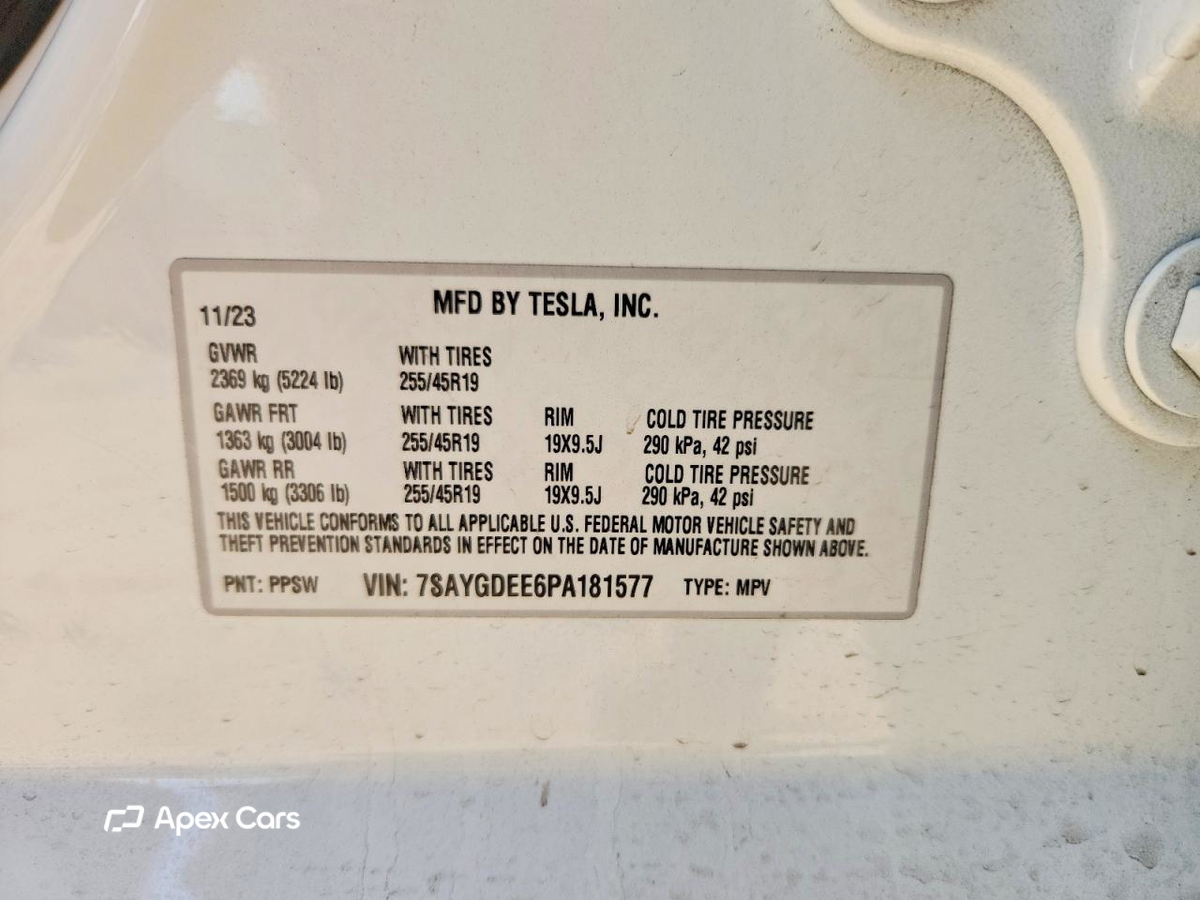 Tesla Model Y 2023