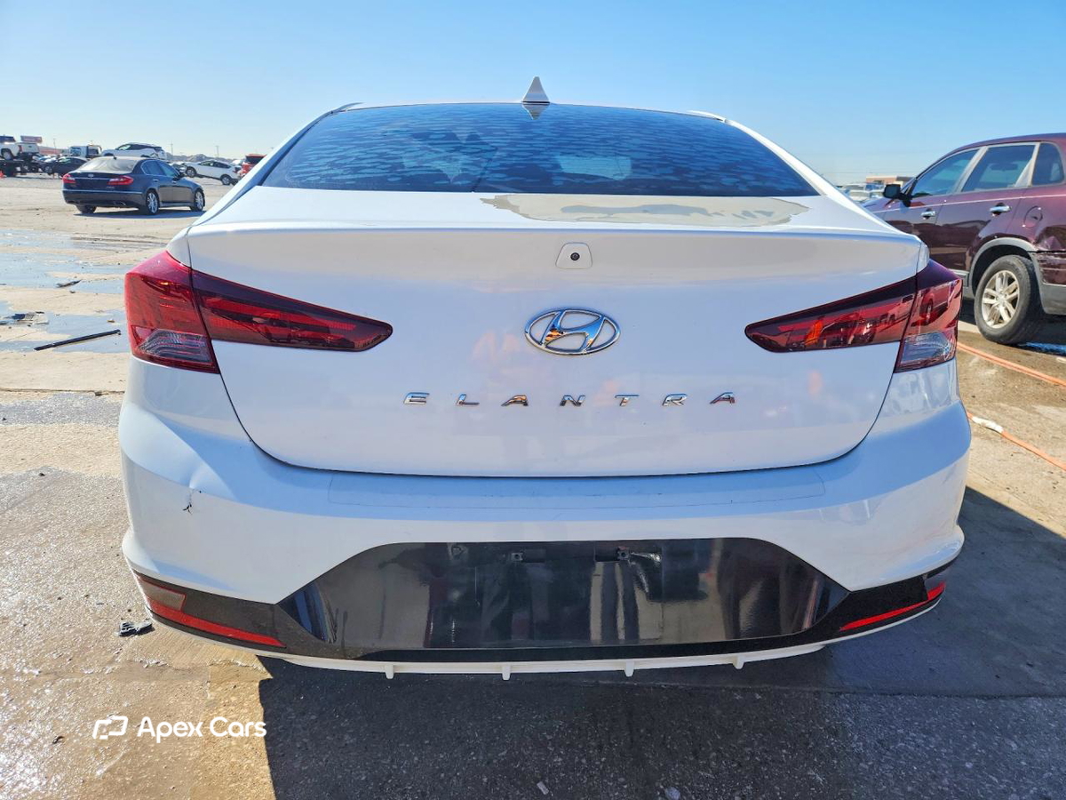 Hyundai Elantra 2019