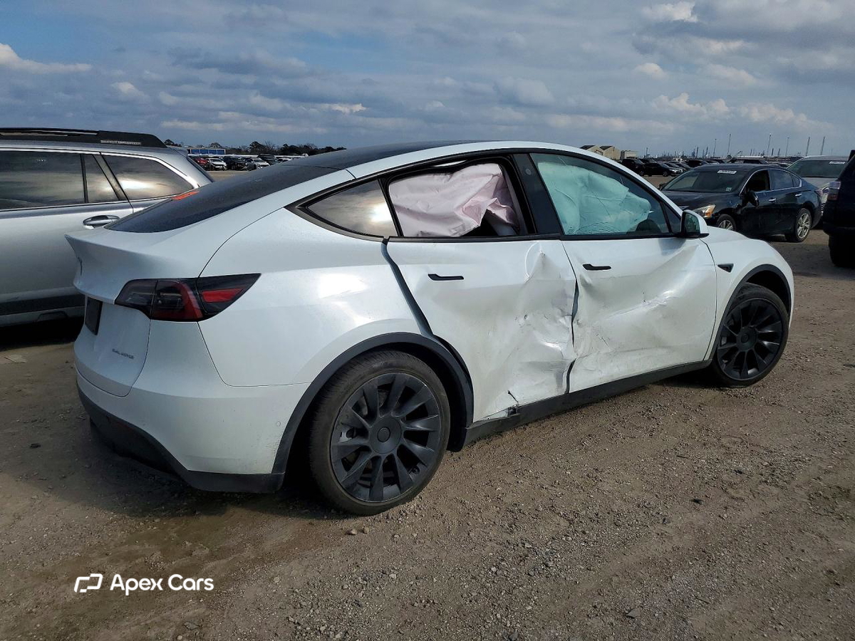 Tesla Model Y 2022