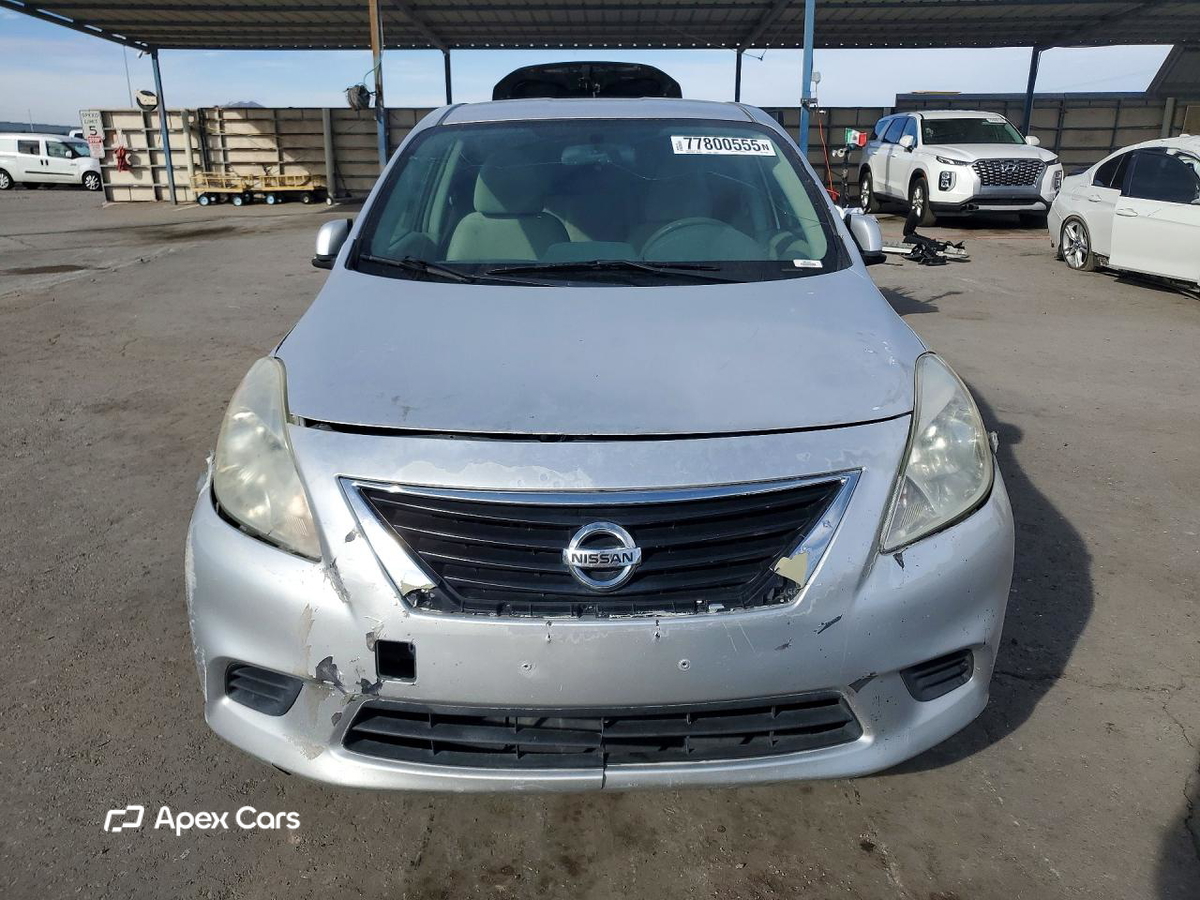 Nissan Versa 2012