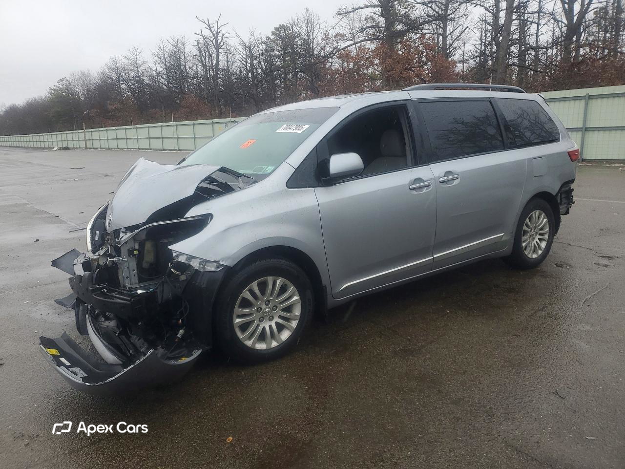 Toyota Sienna 2016